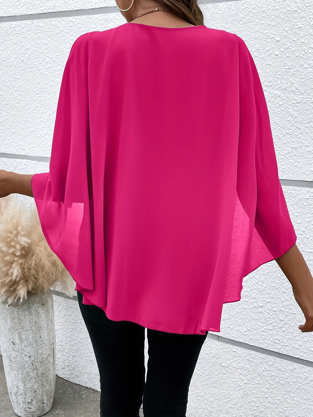Ligne™ | Blouse Élégante à Manches Cape