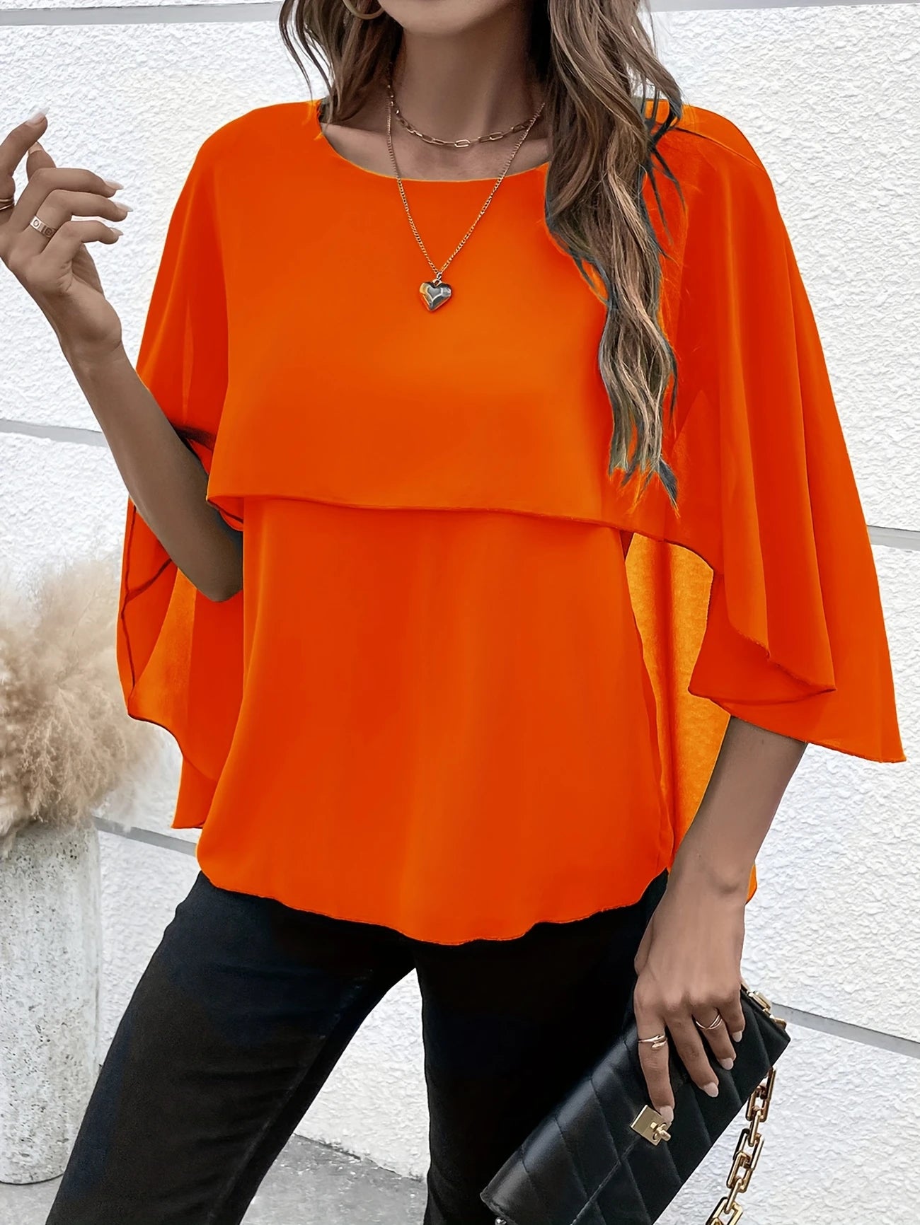 Ligne™ | Blouse Élégante à Manches Cape