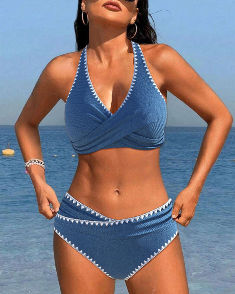 Bikini de vacances simple dos nu plissé