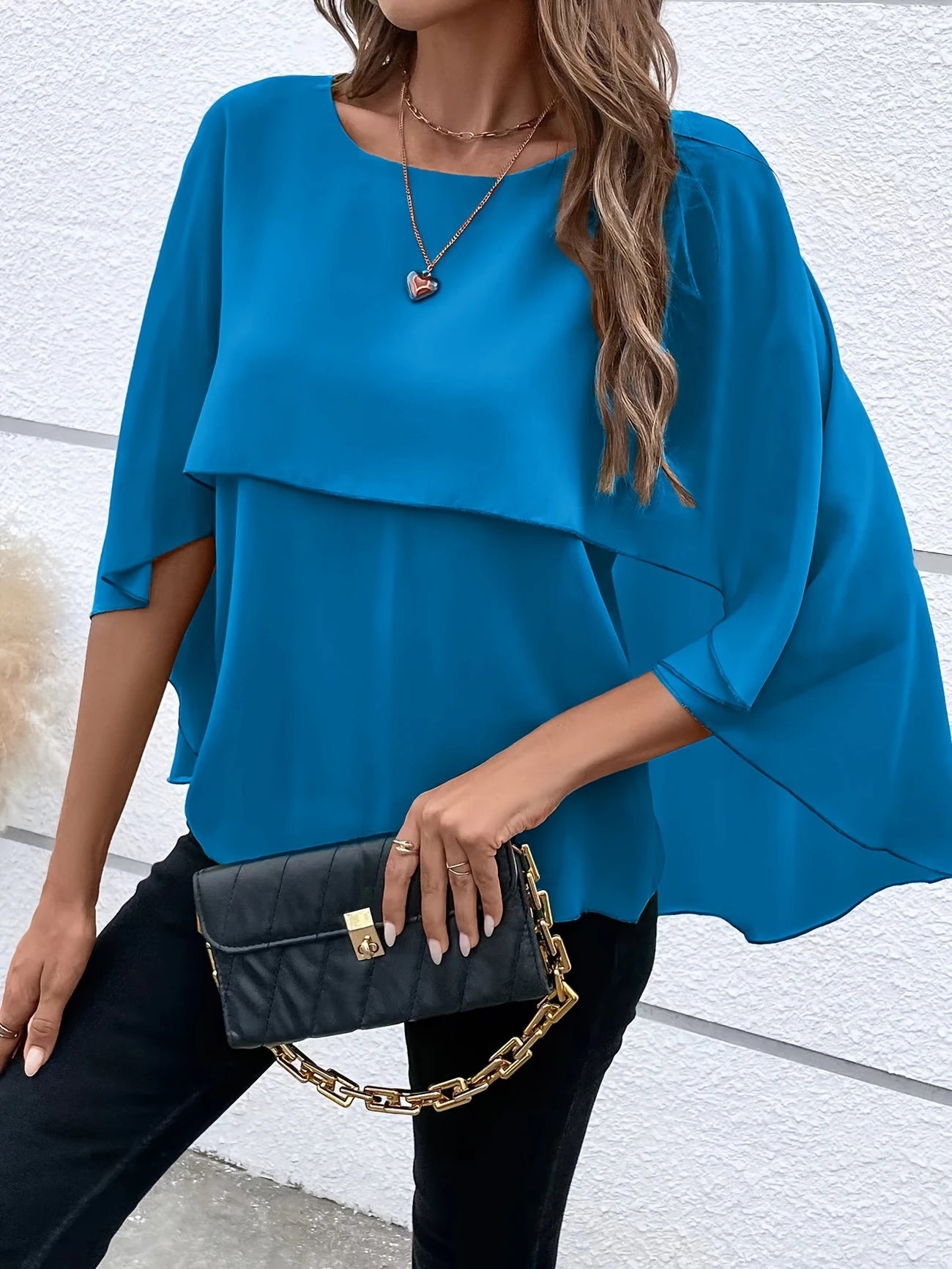 Ligne™ | Blouse Élégante à Manches Cape