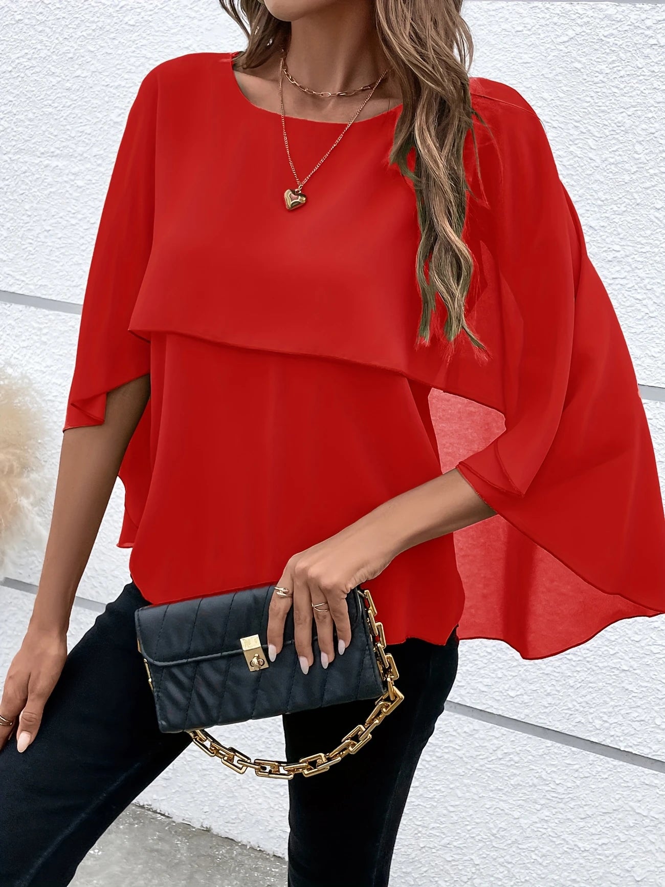 Ligne™ | Blouse Élégante à Manches Cape