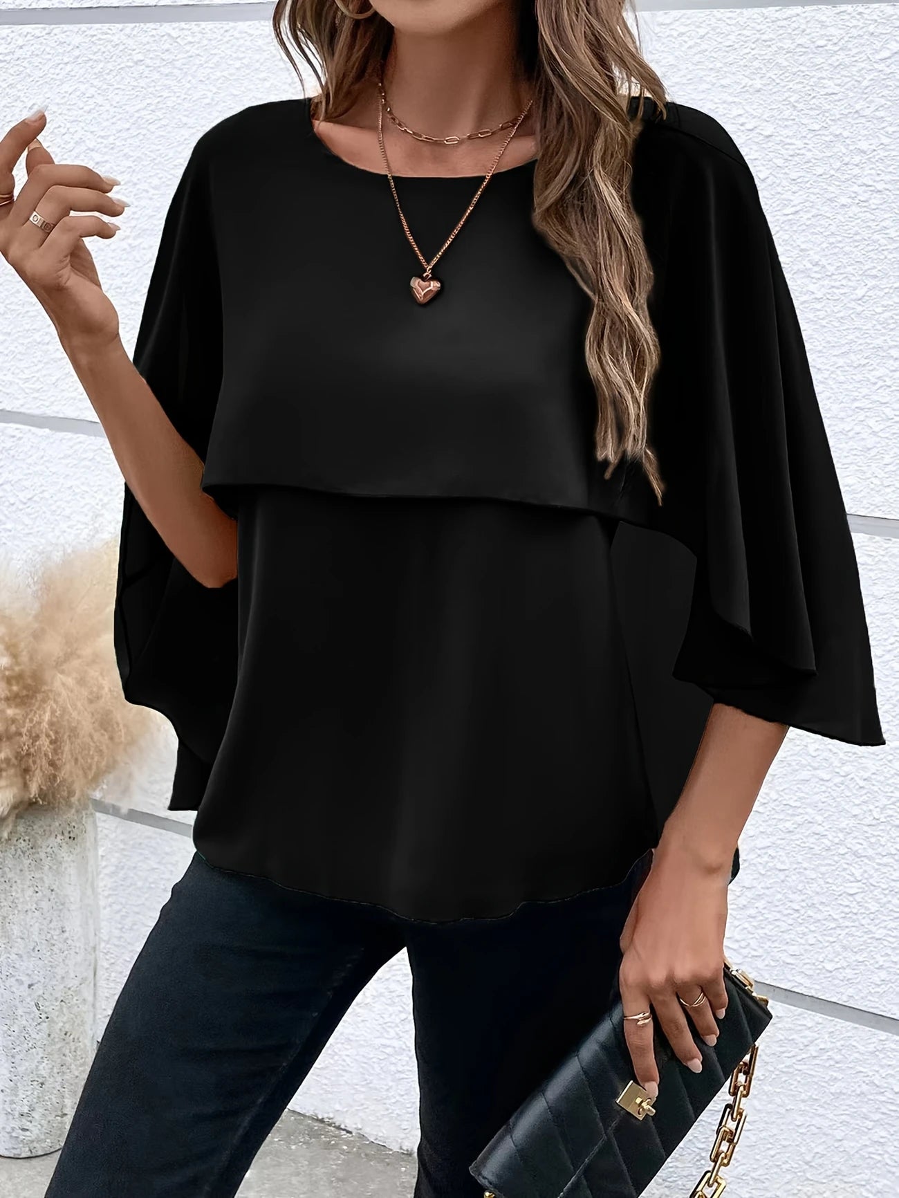 Ligne™ | Blouse Élégante à Manches Cape