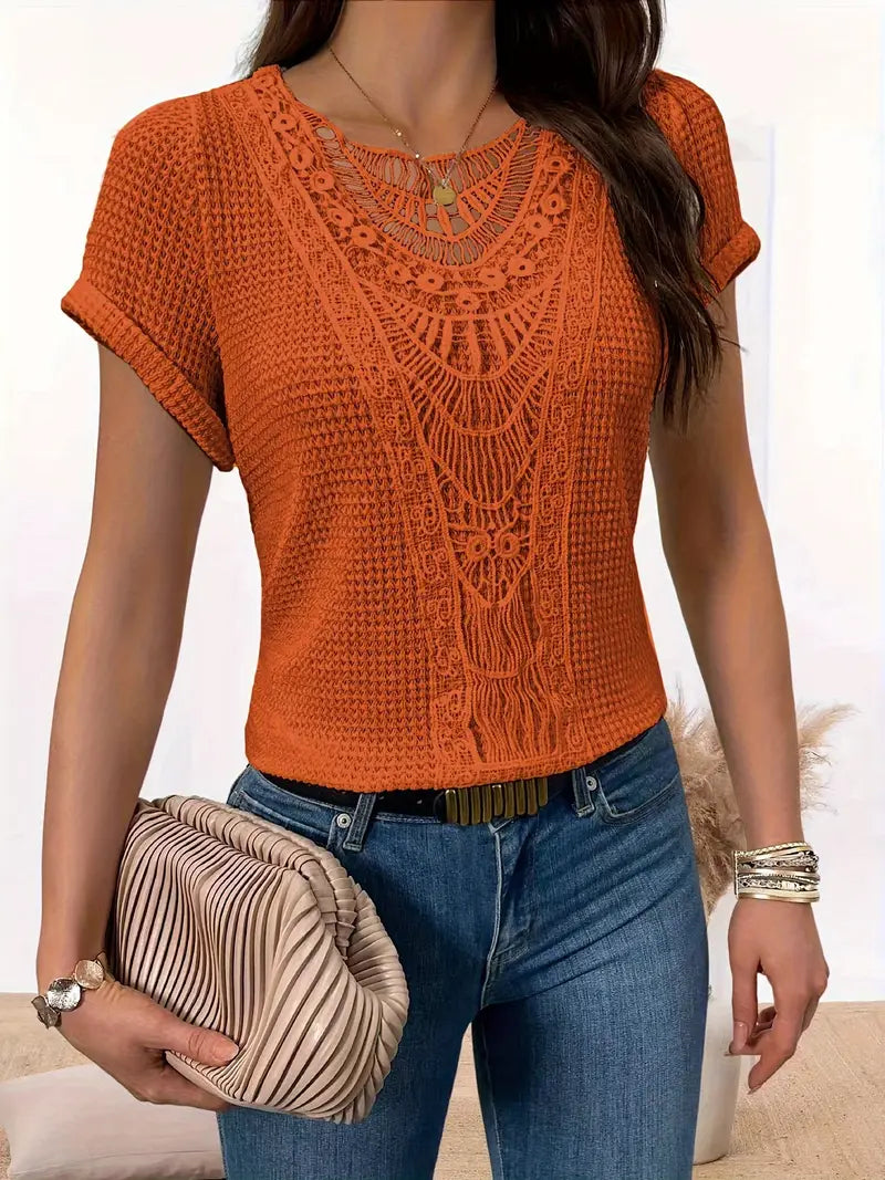 Ligne™ | T-shirt avec détails en dentelle