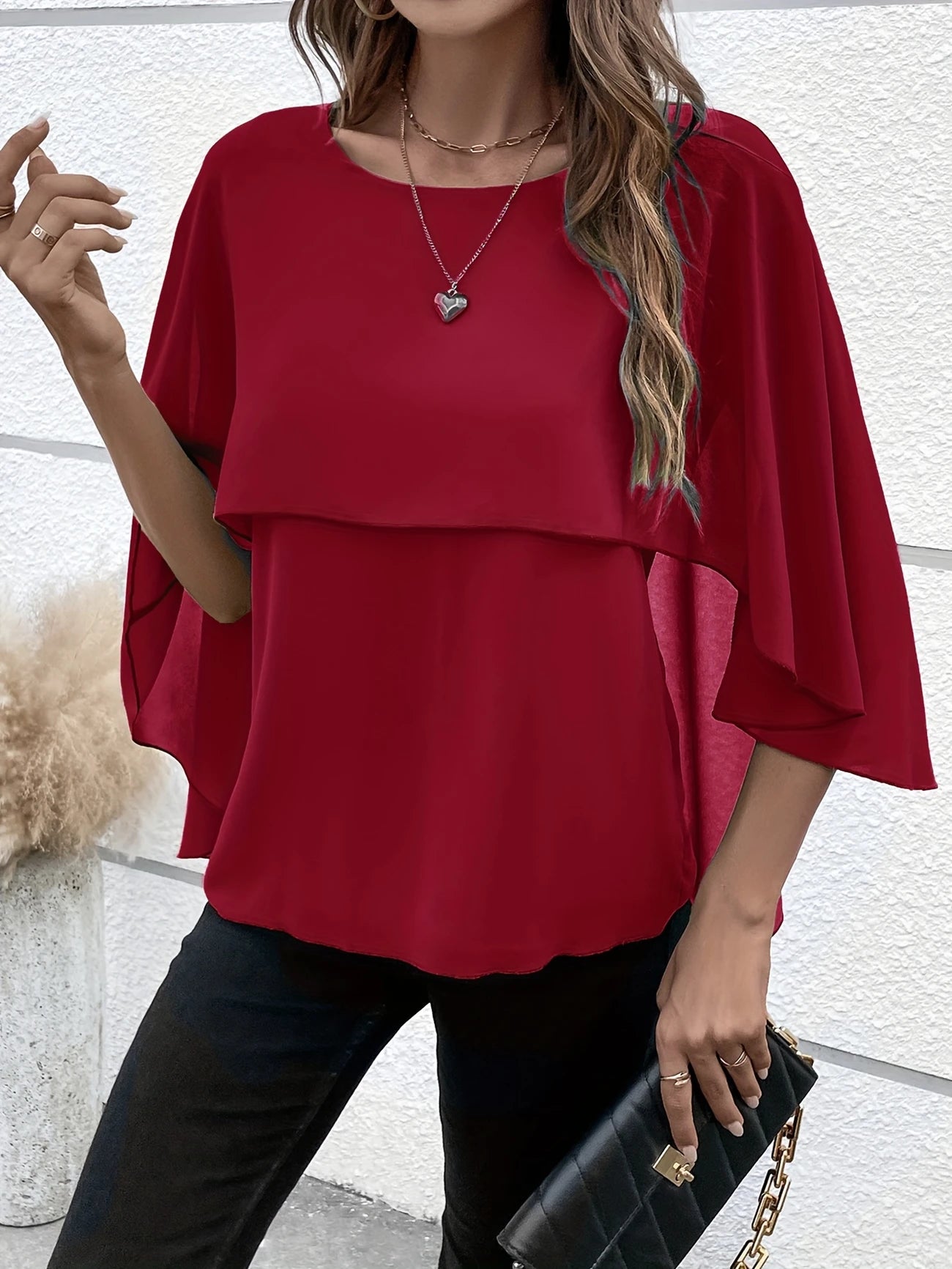Ligne™ | Blouse Élégante à Manches Cape