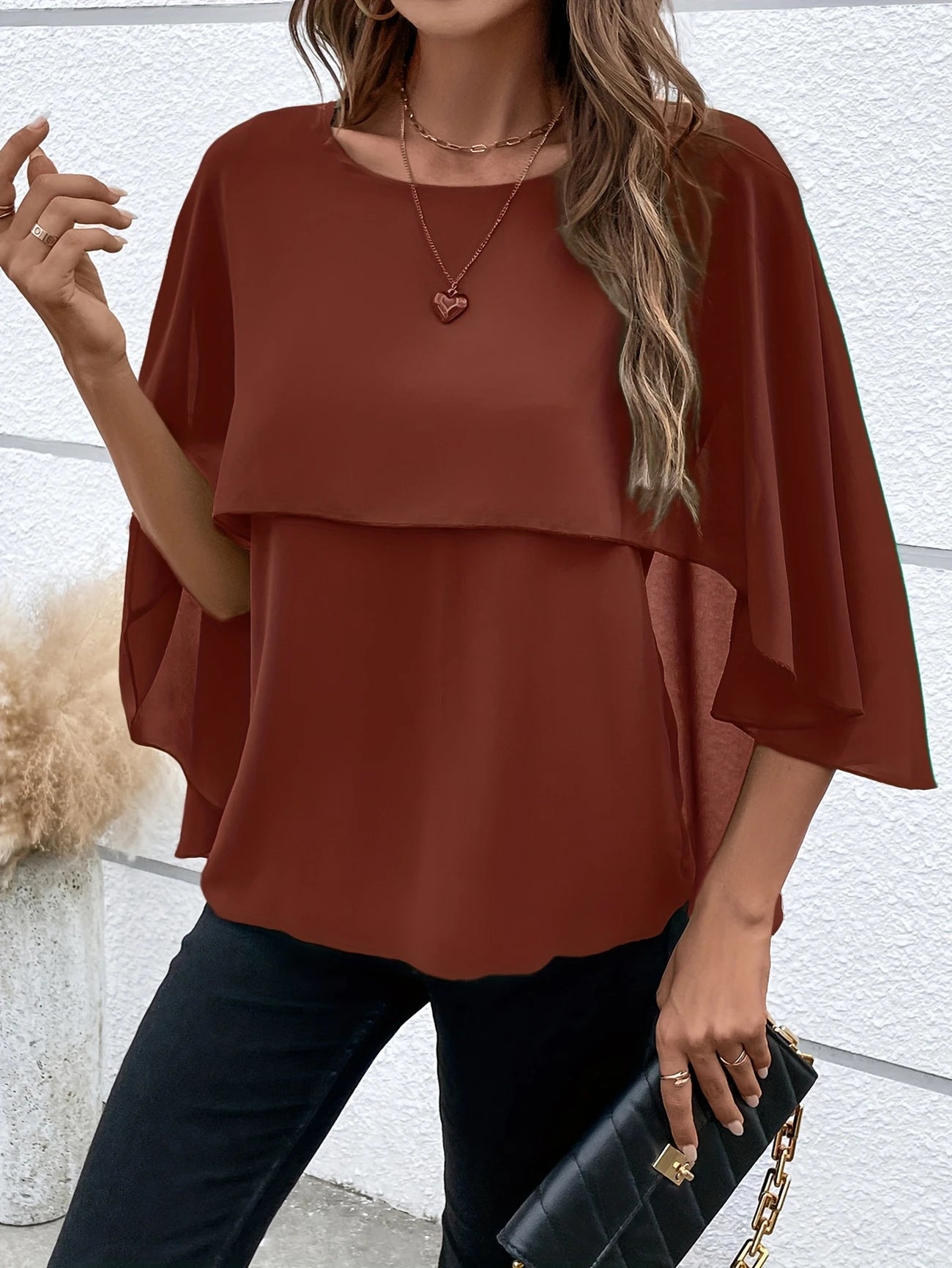 Ligne™ | Blouse Élégante à Manches Cape