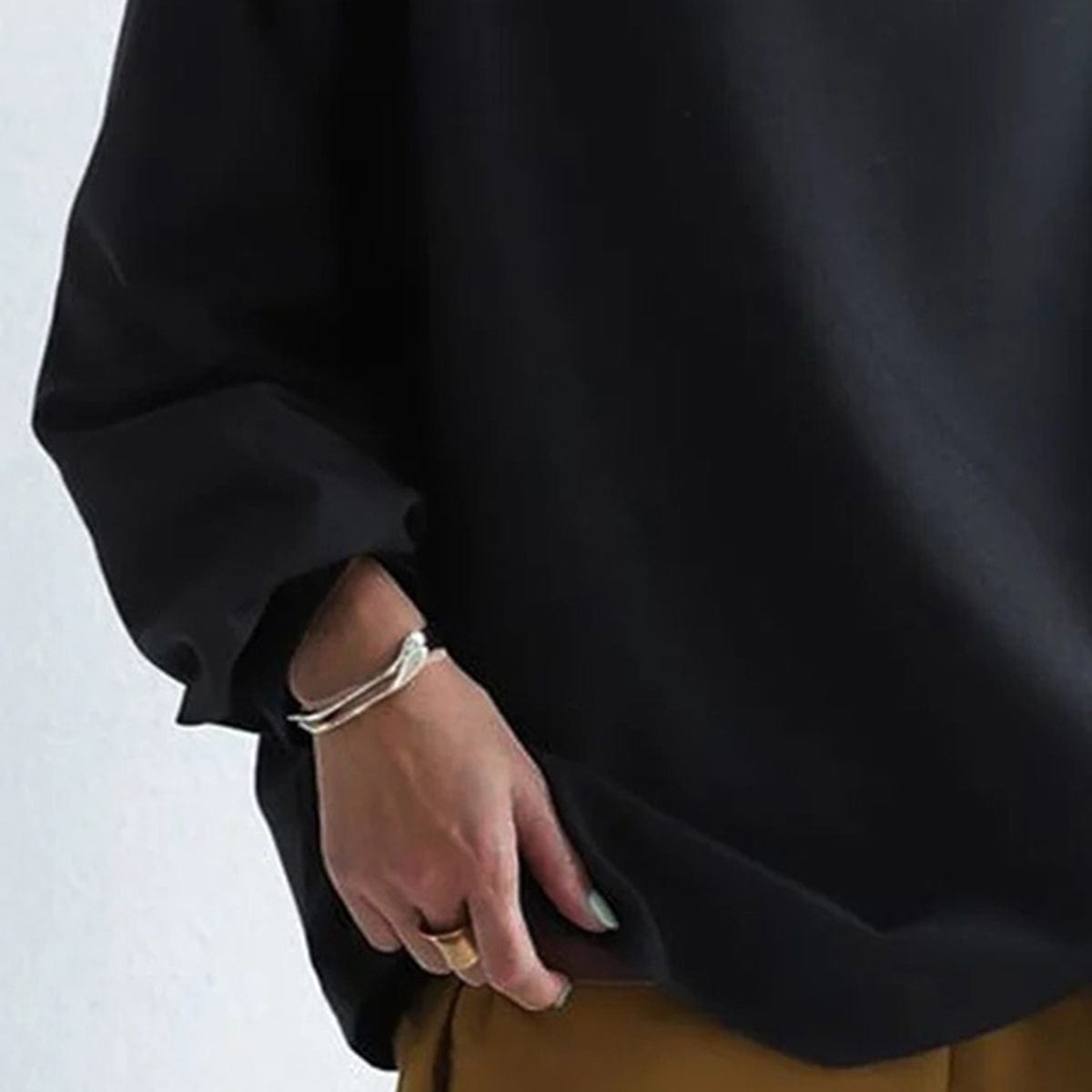 Ligne™ | Pull chic à col montant