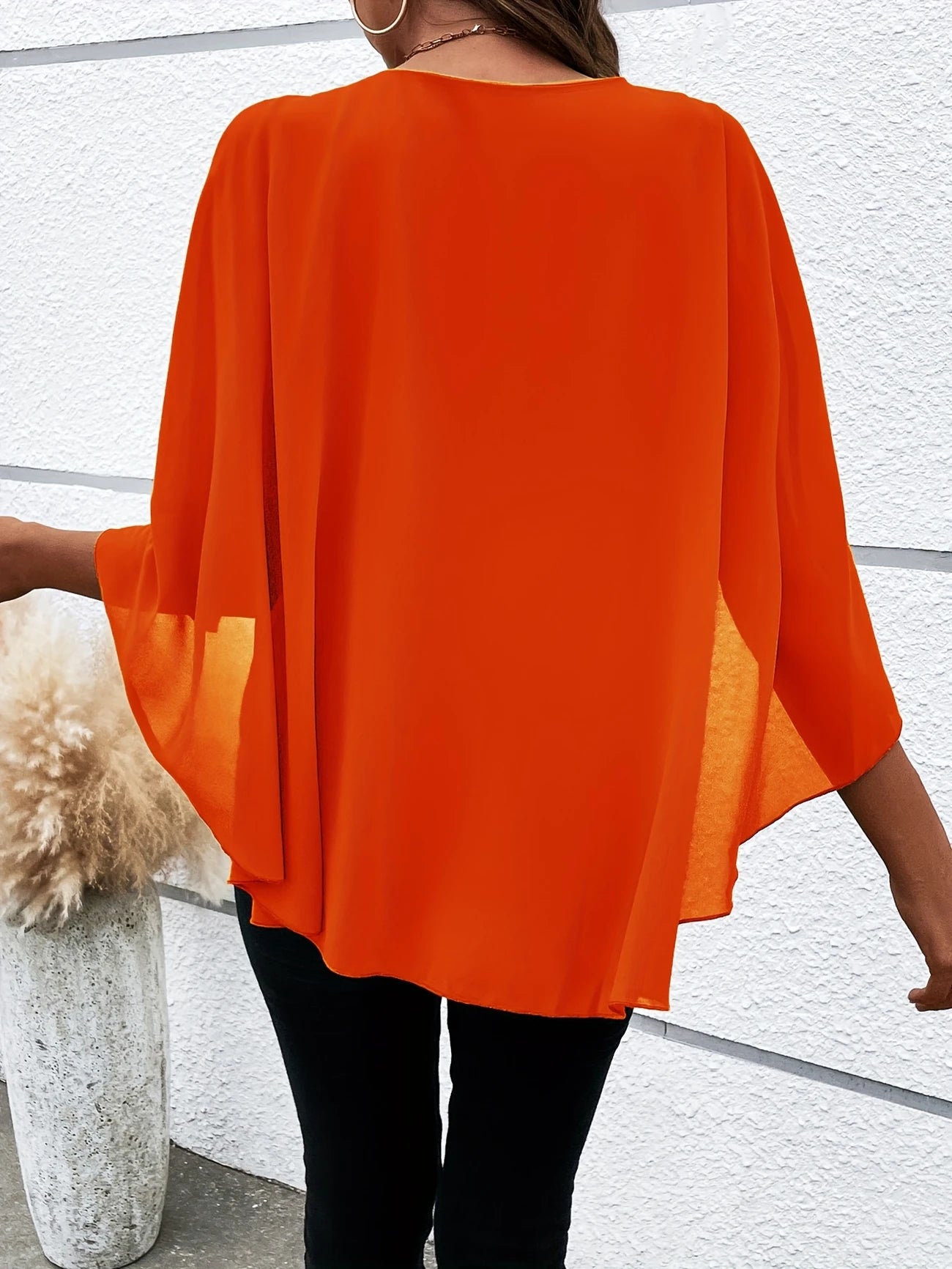 Ligne™ | Blouse Élégante à Manches Cape