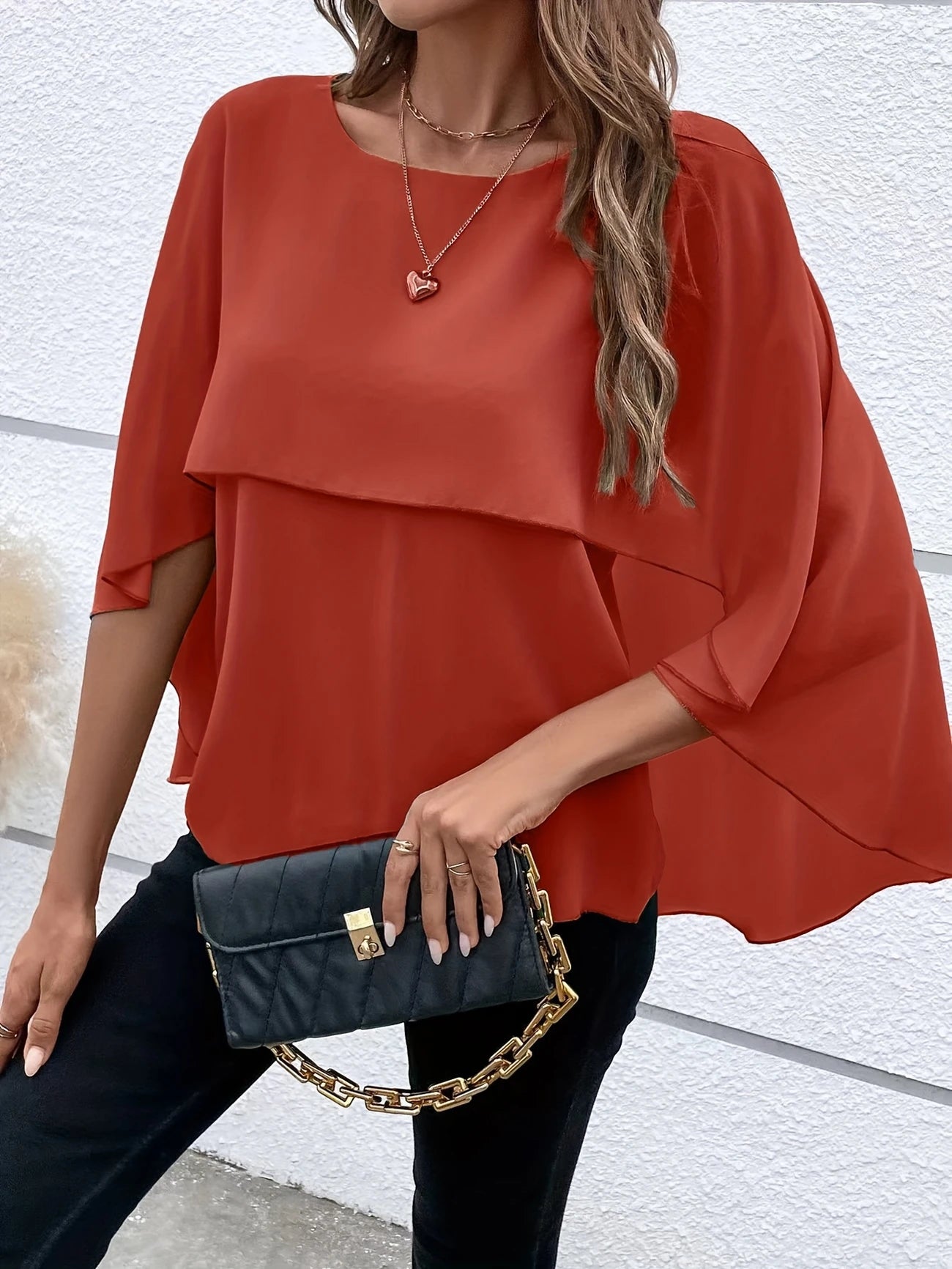 Ligne™ | Blouse Élégante à Manches Cape