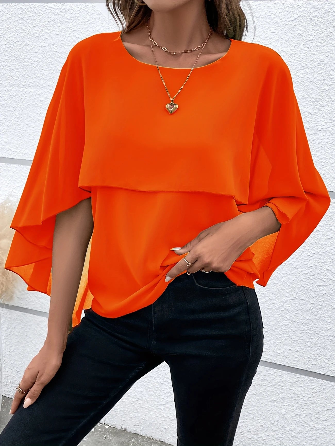 Ligne™ | Blouse Élégante à Manches Cape