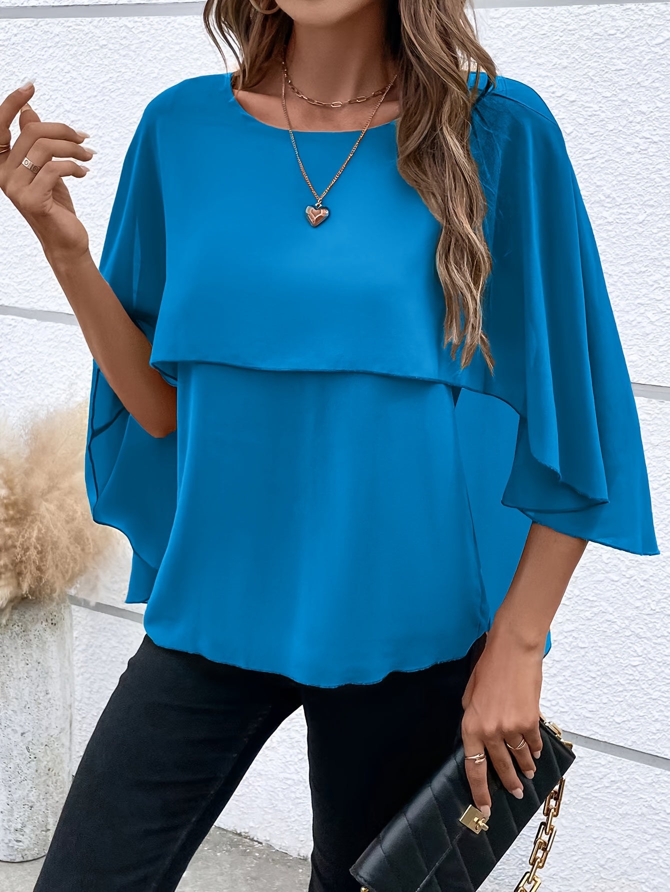 Ligne™ | Blouse Élégante à Manches Cape