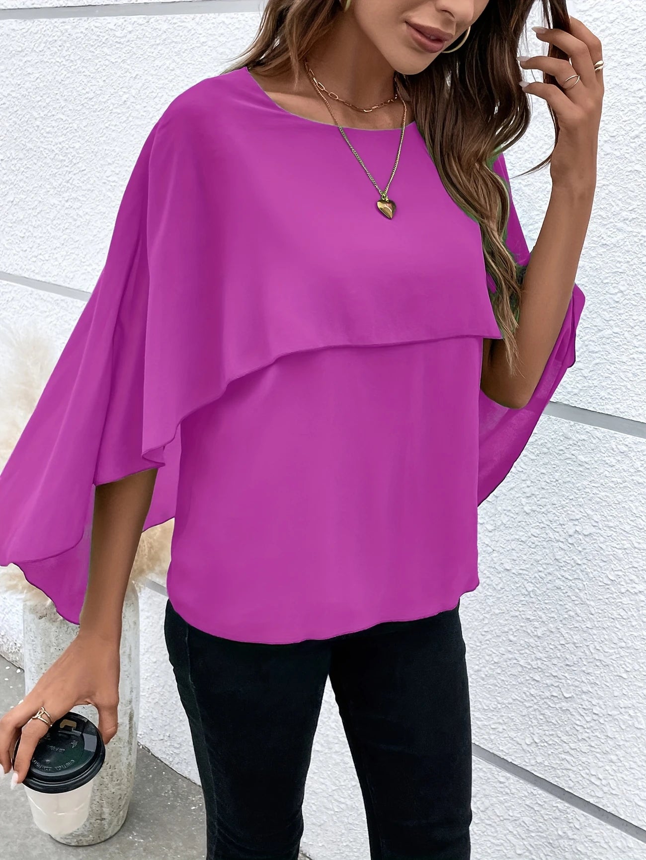 Ligne™ | Blouse Élégante à Manches Cape