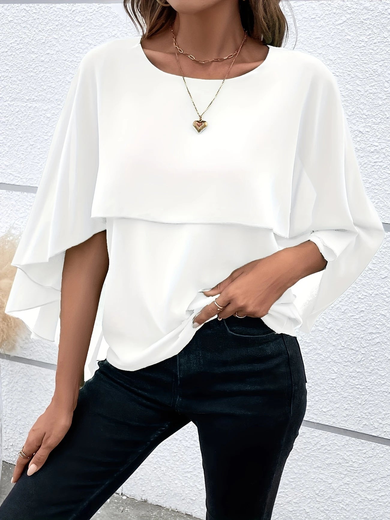 Ligne™ | Blouse Élégante à Manches Cape