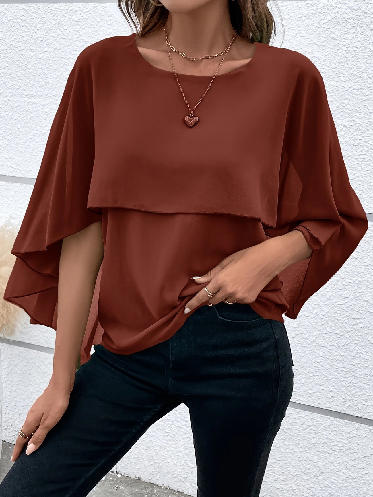 Ligne™ | Blouse Élégante à Manches Cape