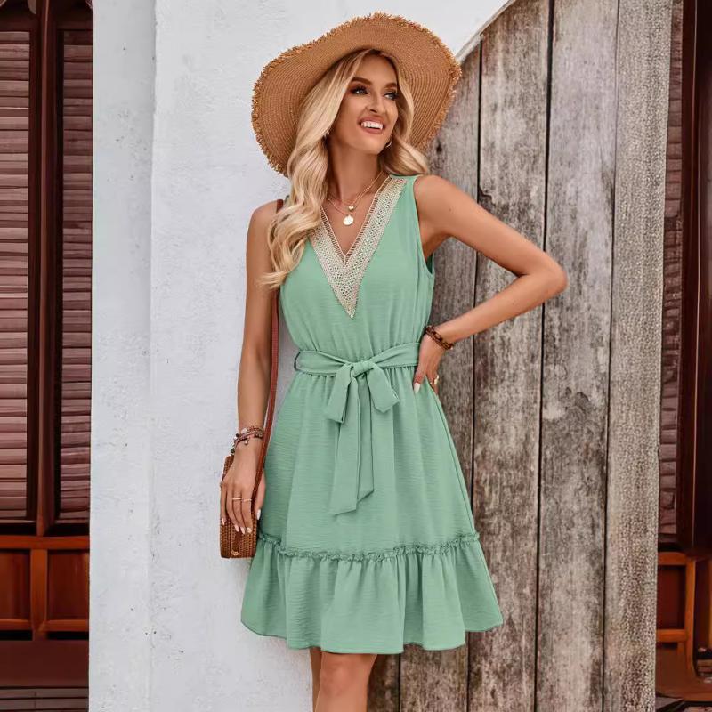 Ligne™ | Robe sans manches col V