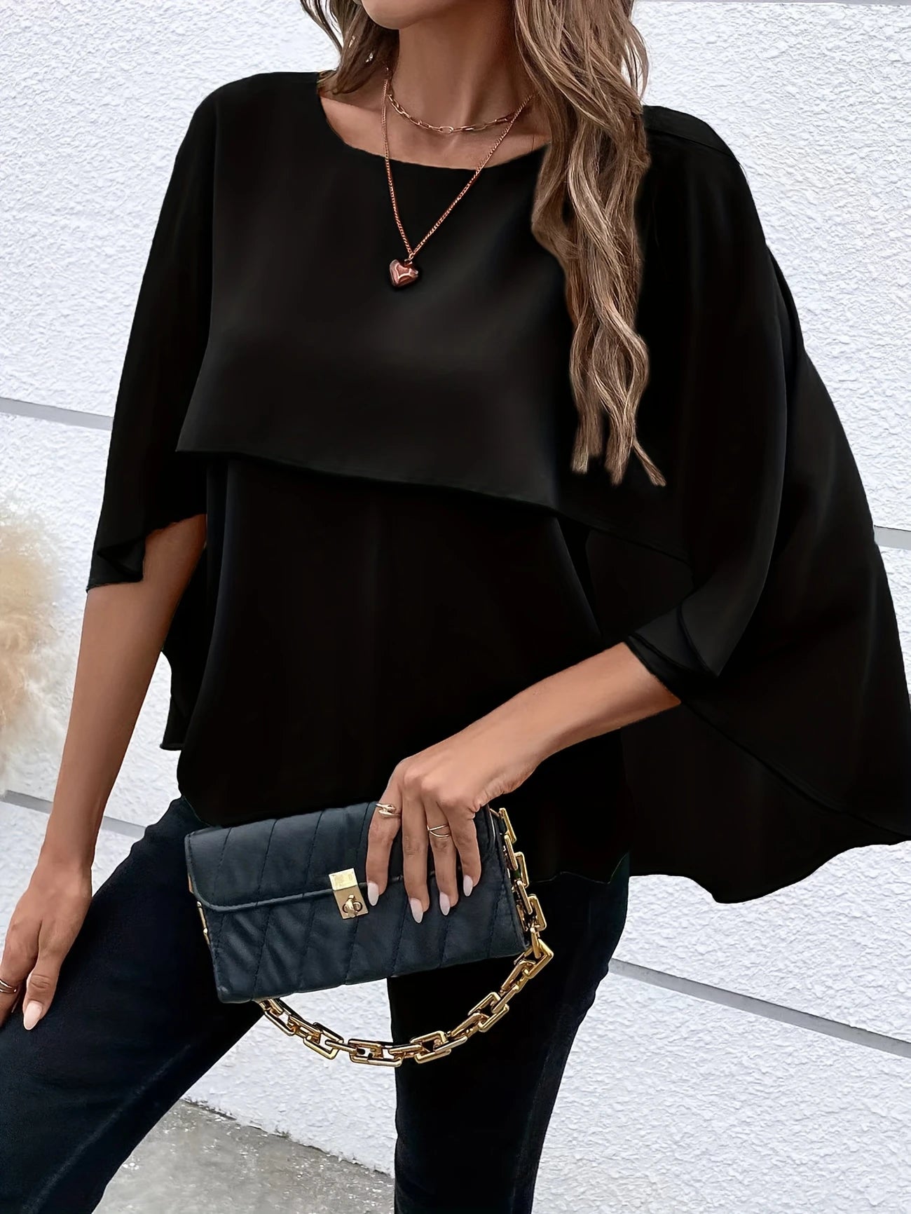 Ligne™ | Blouse Élégante à Manches Cape