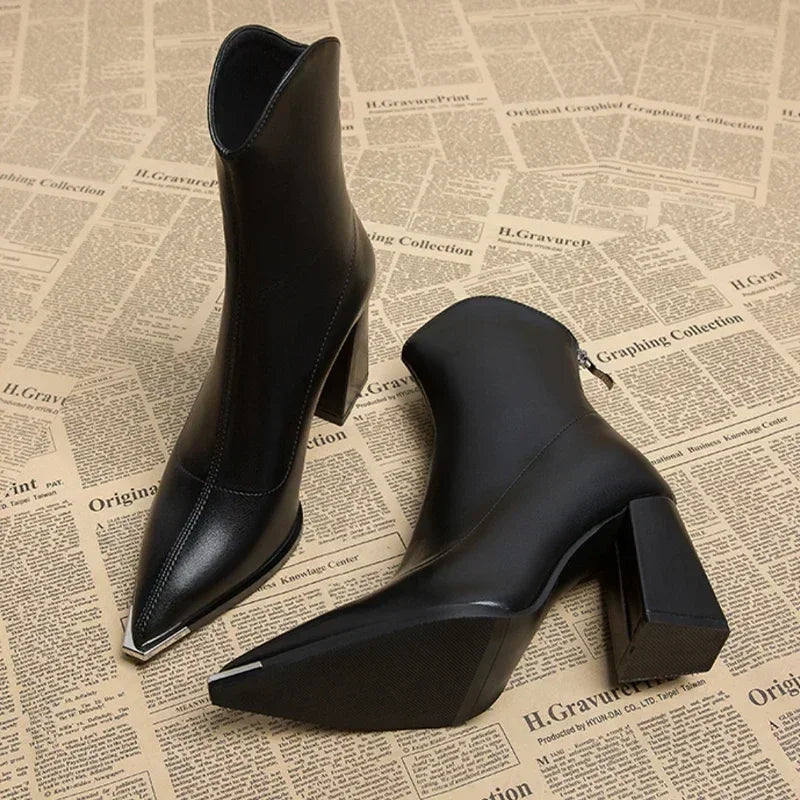 Ligne™ | Botte Chelsea à pointe chromée